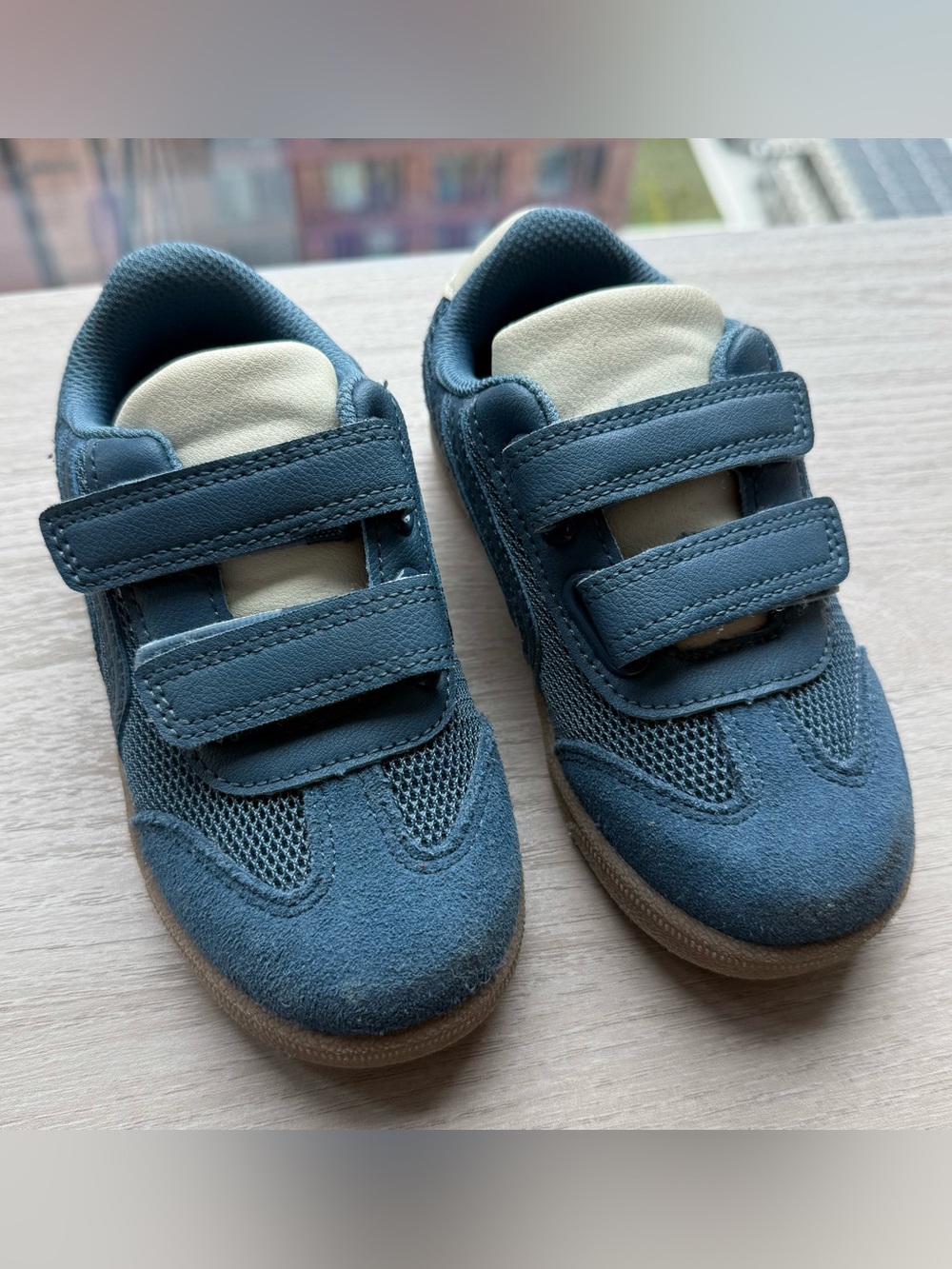 NEW!!! Cat & Jack Navy Blue Velcro Kids Sneakers. Size 9